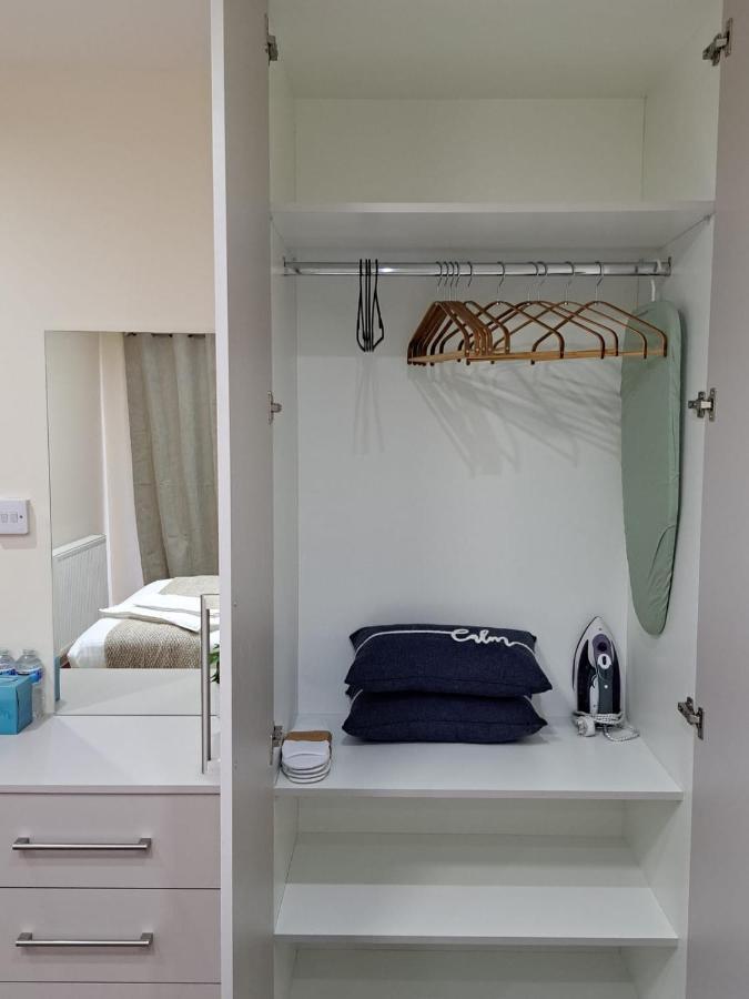 ווטפורד Modern 2 Bed 2 Bath Apartment Free Parking מראה חיצוני תמונה