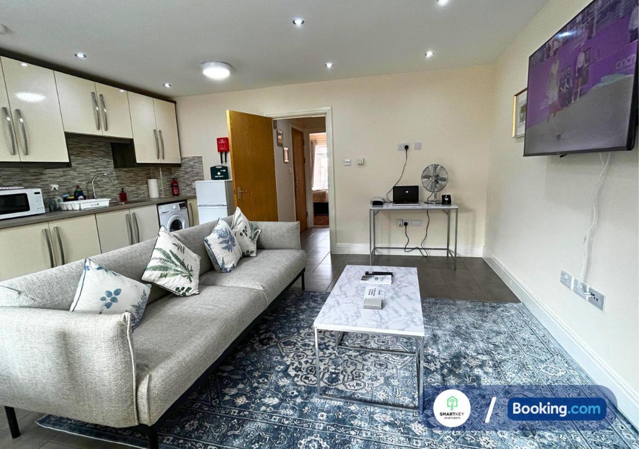 ווטפורד Modern 2 Bed 2 Bath Apartment Free Parking מראה חיצוני תמונה