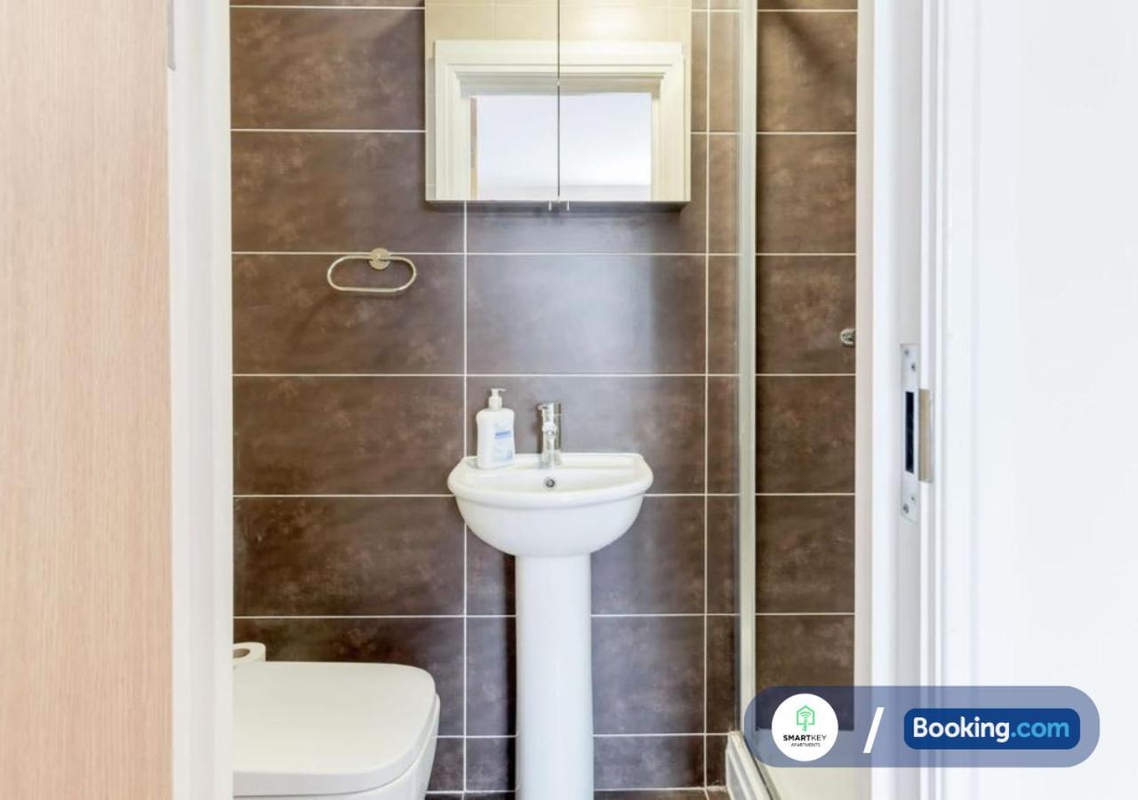 ווטפורד Modern 2 Bed 2 Bath Apartment Free Parking מראה חיצוני תמונה